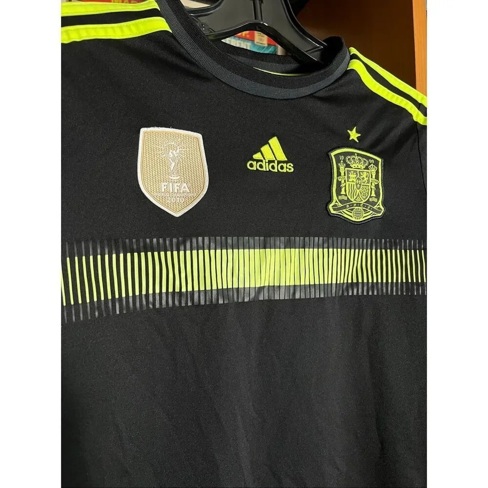 Adidas Spain 2010 World Cup Champions Youth M Black Jersey